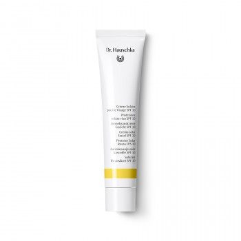 Protezione solare viso Dr. Hauschka con SPF 10 Protezione solare viso Dr. Hauschka con SPF 10