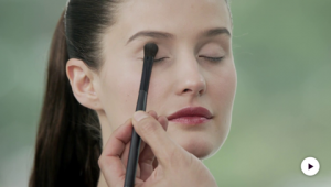 Tutorial Dr. Hauschka: Eye-liner marcato Tutorial Dr. Hauschka: Eye-liner marcato
